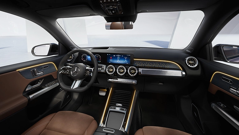 Mercedes-Benz user experience (MBUX) y pantalla de medios 10.25"