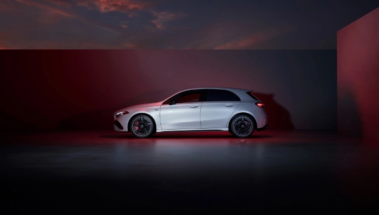 Clase A Hatchback Exterior