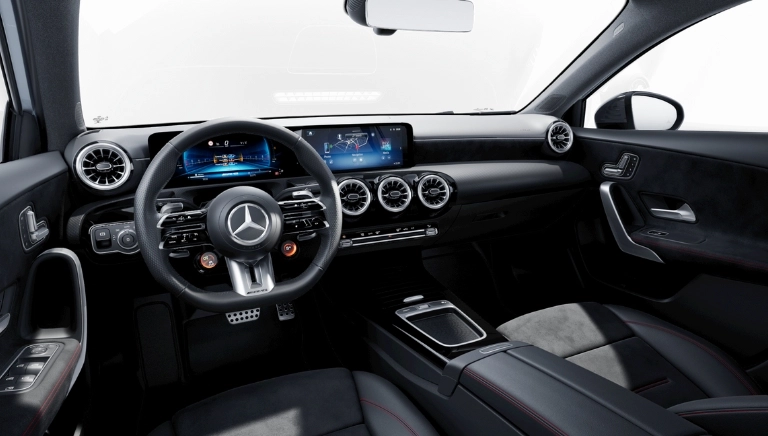 Clase A Hatchback Interior